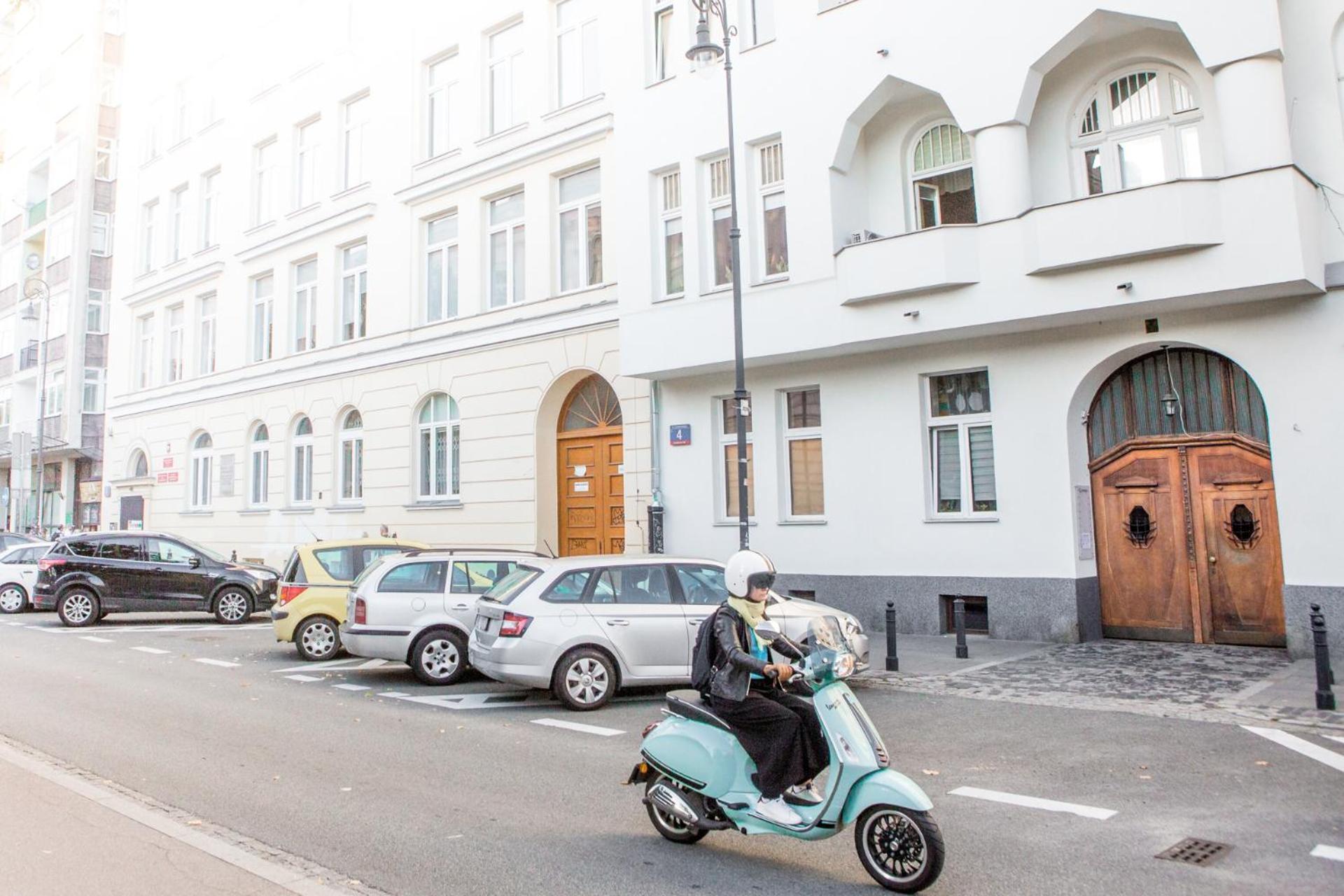 Oomph Vintage 2Br Gem Steps From Politechnika Apartment Varşovia Exterior foto